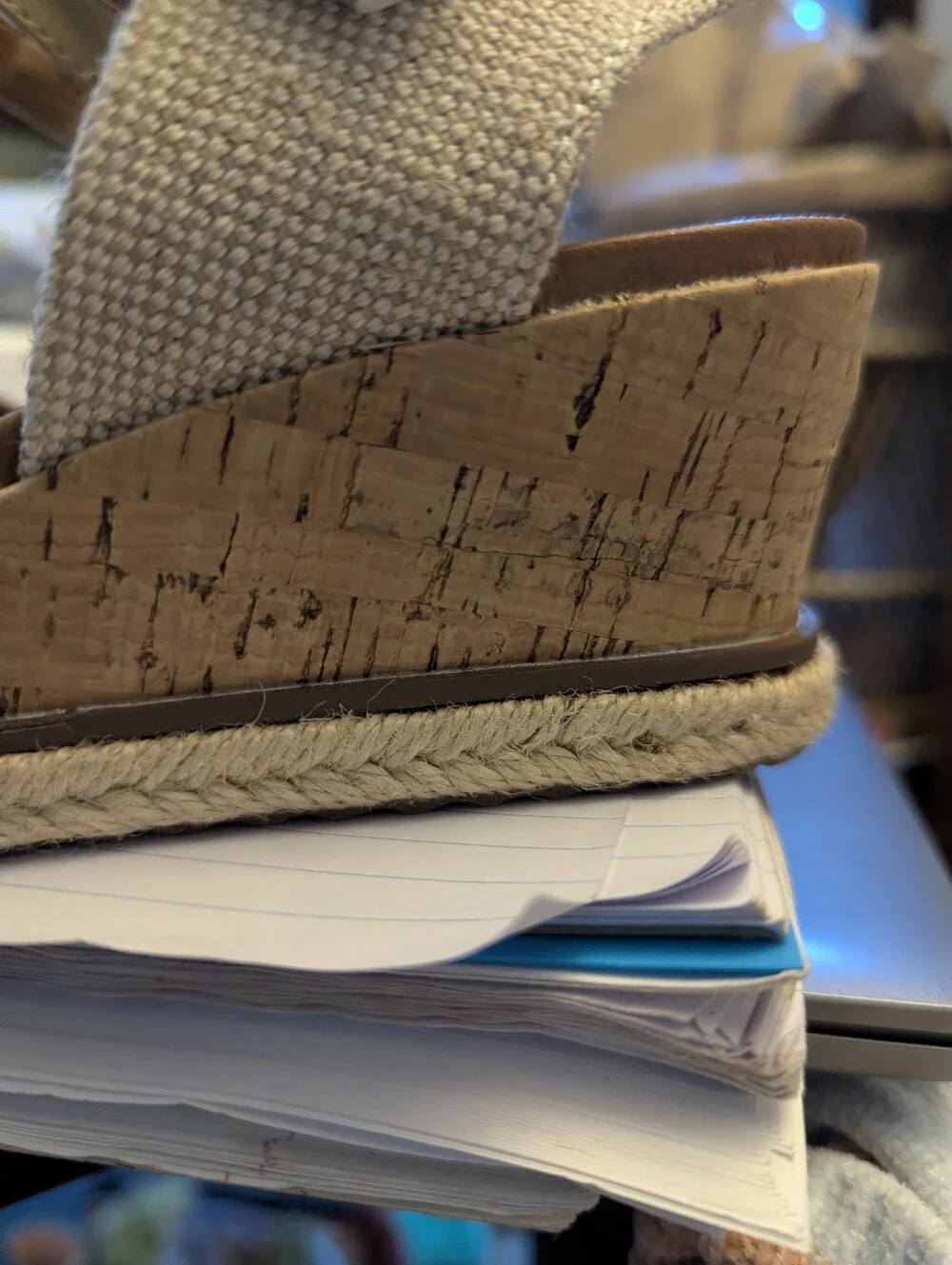 Exc Women's Baretraps Odetta Cork Multi Textured Wedge Sandals Sz 8.5m